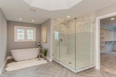 Transparent Shower Enclosure